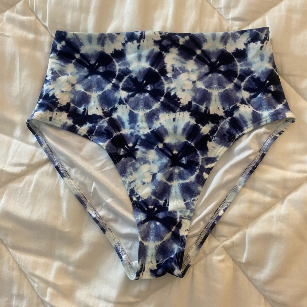 Old Navy Blue and White Tie-Dye Bikini Bottoms